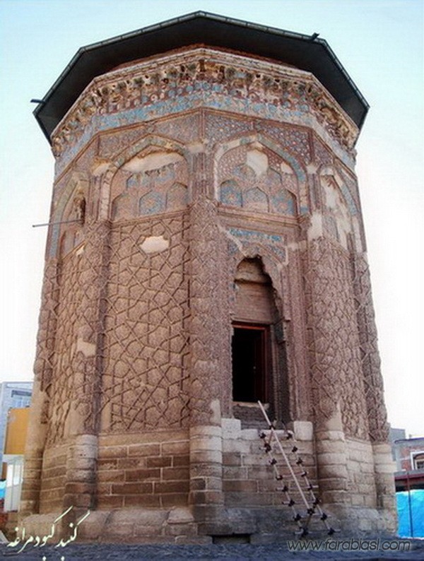گنبد کبود